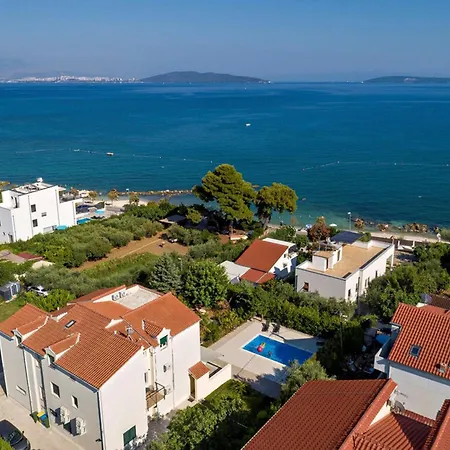 Luxury Semi-detached House With A Pool Near The Sea Holiday home *