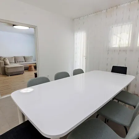Luxury Semi-detached House With A Pool Near The Sea 펜션 *