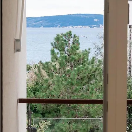 Luxury Semi-detached House With A Pool Near The Sea 펜션 *
